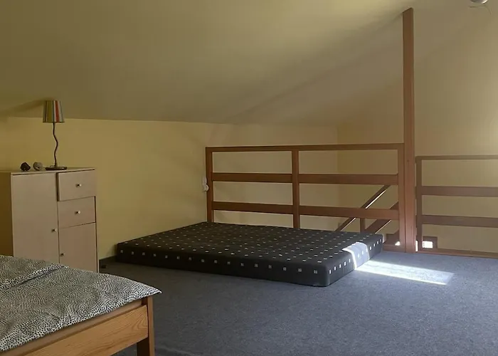 Apartamento Dinnyéshát