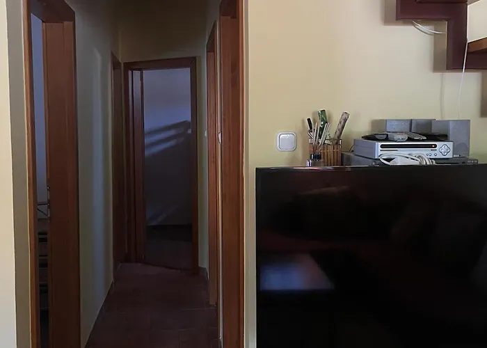 Dinnyéshát Apartamento *